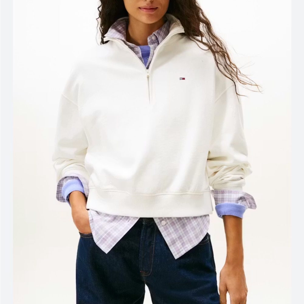 Tommy Hilfiger White Quarter-Zip Cropped Top; size M